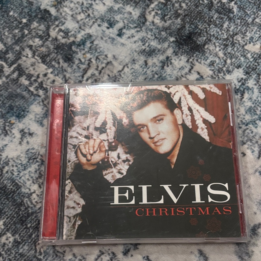 🟢10/$10 - Elvis Christmas CD